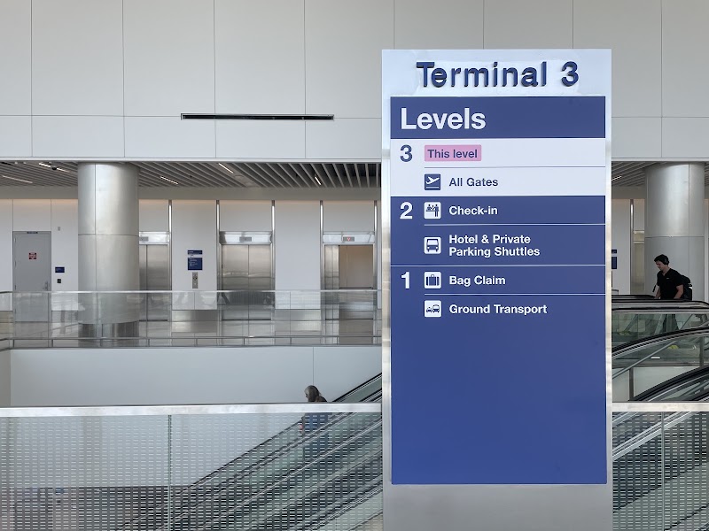 LAX Terminal 3 Upper Level dropoff - LAX Terminal 3 Upper Level dropoff, Los Angeles, CA 90045, USA