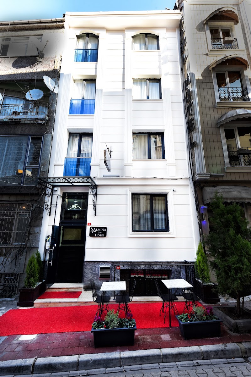 Almina inn Hotel - Almina inn Hotel, Saraç İshak mah. Mithatpaşa cad, Beyazıt, Mollabey Sk. no:12/1 34126, 34126 Fatih/İstanbul, Türkiye