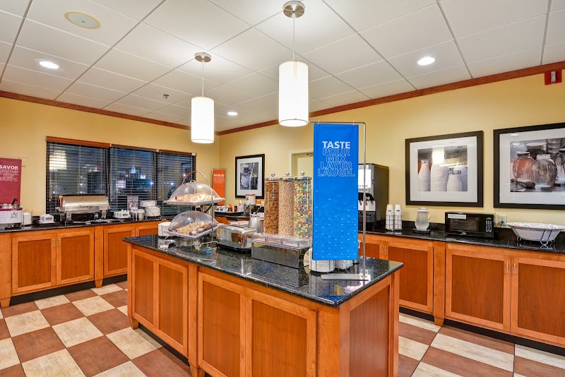 Hampton Inn Mobile-I-10/Bellingrath Gardens - Hampton Inn Mobile-I-10/Bellingrath Gardens 5478 Inn Rd, Mobile, AL 36619, USA