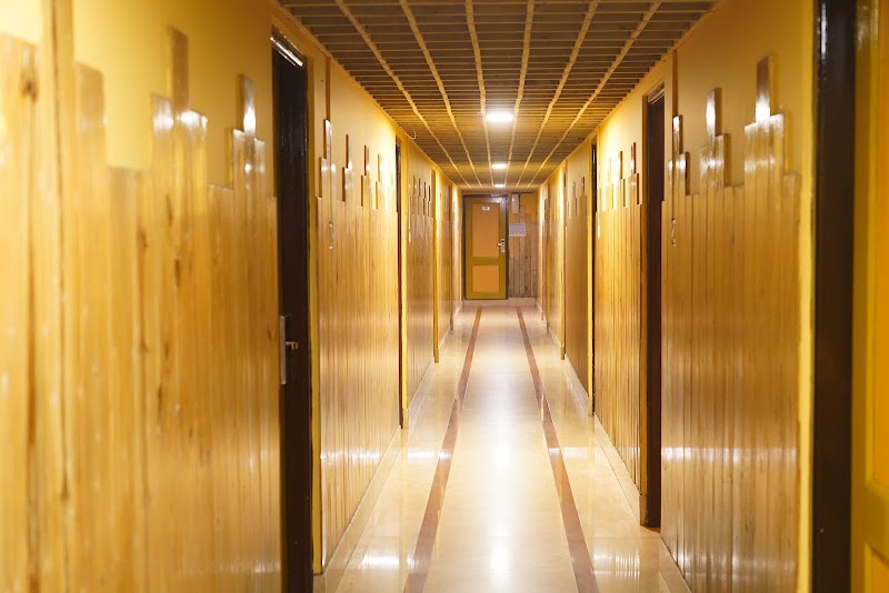 Hotel Lake View Inn - Hotel Lake View Inn Opp State Bank of India, M.G. Road, Police Bazar, Shillong, Meghalaya 793001, India