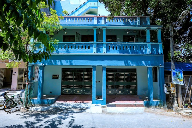 Bay Homes 2BHK W/T Bathtub Near Rock Beach - Bay Homes 2BHK W/T Bathtub Near Rock Beach No.96 & 98, Eswaran Dharmaraja Kovil St, Heritage Town, Puducherry, 605001, India