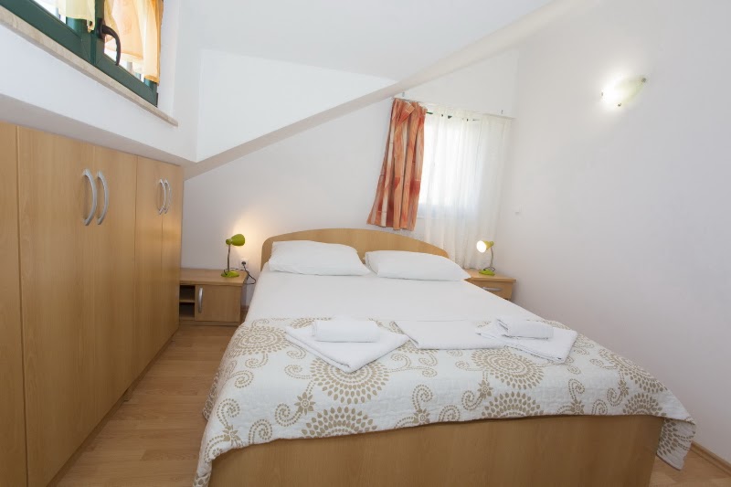 Apartments Jelena - Apartments Jelena Zagrebačka ul. 15, 21320, Promajna, Croatia