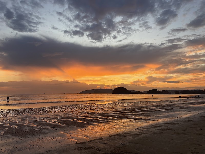 Ao Nang LandMark Beach - Ao Nang LandMark Beach 79/52 หาดนพรัตน์ธารา หมู่ 3, ตำบลอ่าวนาง อำเภอเมือง จังหวัดกระบี่, 81000, ตำบล อ่าวนาง อำเภอเมืองกระบี่ กระบี่ 81180, Thailand