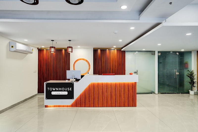 Townhouse Oak by OYO Sector 18 Metro Station Formerly Raasha Inn - Townhouse Oak by OYO Sector 18 Metro Station Formerly Raasha Inn PLOT NO 358, A Block, Pocket A, Sector 19, Noida, Uttar Pradesh 201301, India