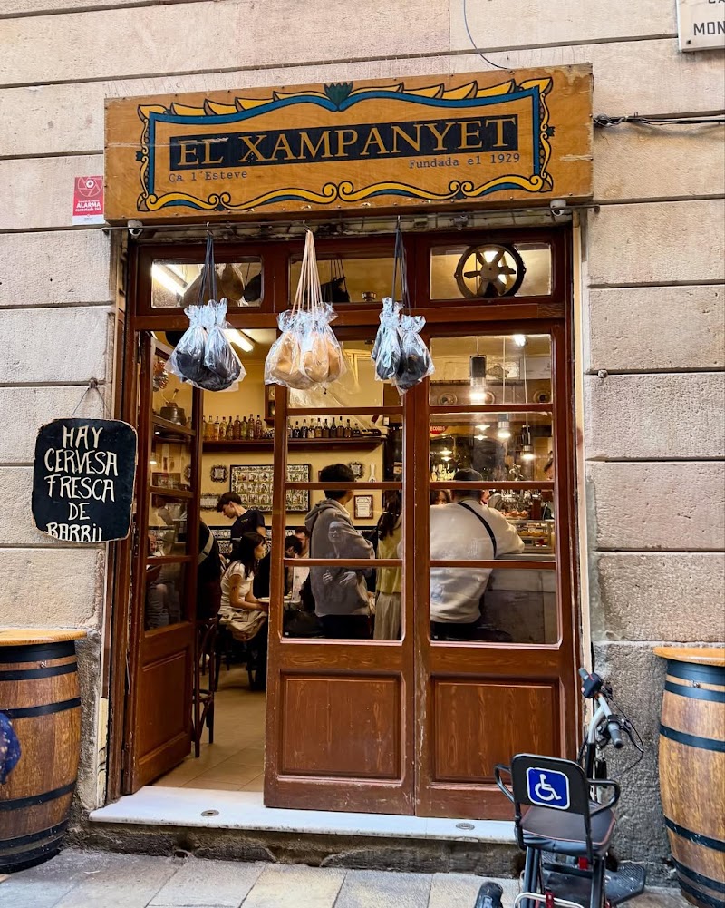 El Xampanyet - El Xampanyet Carrer de Montcada, 22, Ciutat Vella, 08003 Barcelona, Spain
