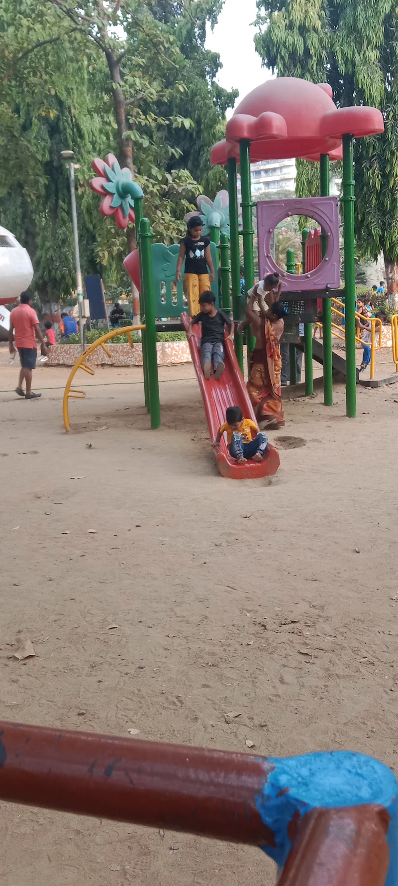 Juhu Garden - Juhu Garden 22, Juhu Tara Rd, Hasmukh Nagar, Santacruz (West), Mumbai, Maharashtra 400054, India