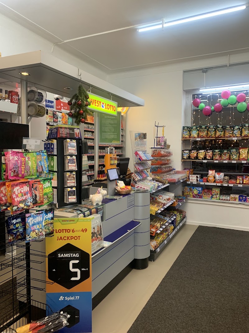 Späti 2 Kiosk im Agnes - Späti 2 Kiosk im Agnes, Weißenburgstraße 68, 50670 Köln, Germany