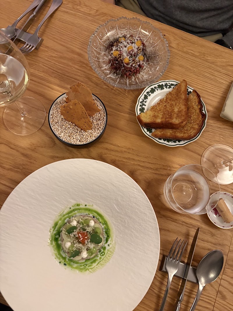 tāst restaurant - tāst restaurant Šporkova 521/5, 118 00 Praha 1-Malá Strana, Czechia