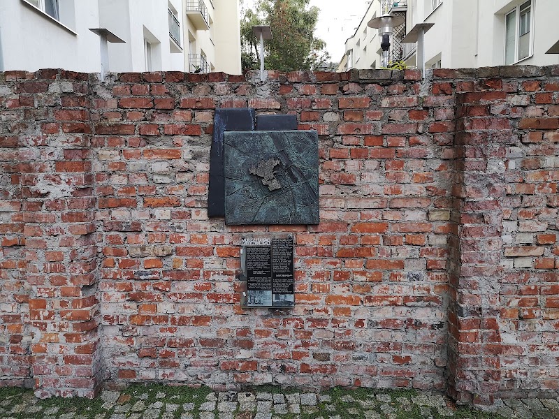 Fragment Of Ghetto Wall - Fragment Of Ghetto Wall, Sienna 55, 00-820 Warszawa, Poland