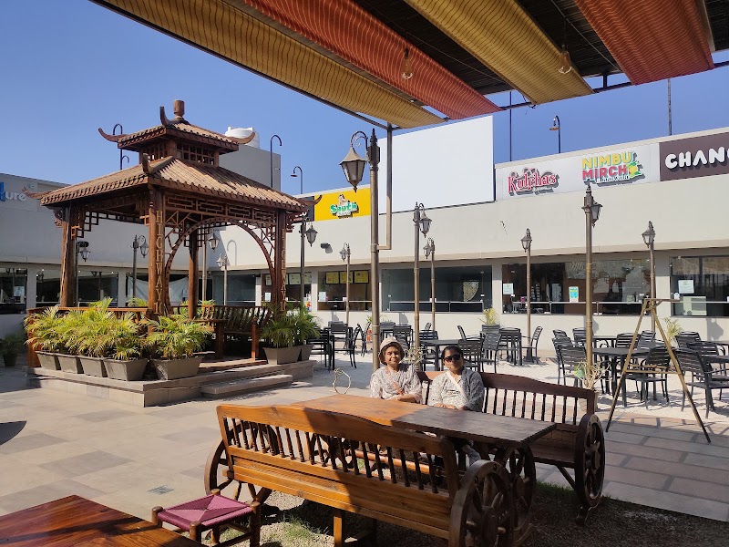Highway 10 Food Court Jamnagar Family Hangout Destination