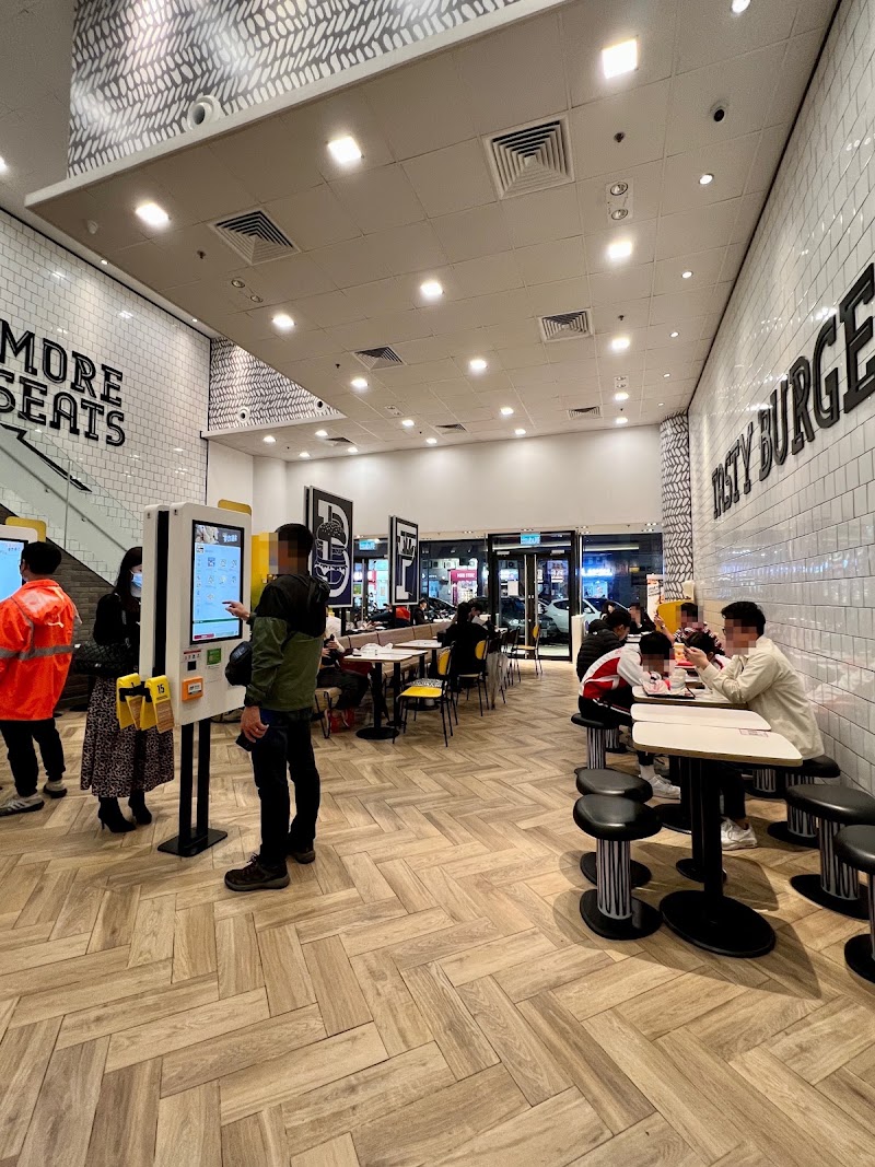 McDonald's at La Cite - McDonald's at La Cite MacaoR. Central da Areia Preta, 158號, La Cité, 地下AB座