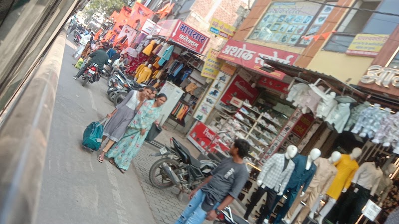 Rajwada Palace ( Rajwada Market - Rajwada Palace ( Rajwada Market Historical, 1 Rajwada Gali 2, Rajwada Chowk, Rajwada, Indore, Madhya Pradesh 452007, India