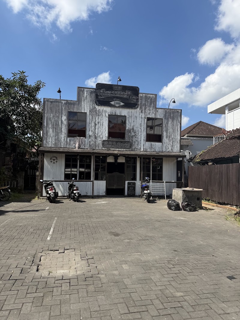 The Melting Pot Saloon - The Melting Pot Saloon, Jalan Raya Pengosekan (Hanoman) No.22X, Ubud, Gianyar, Ubud, Kecamatan Ubud, Kabupaten Gianyar, Bali 80571, Indonesia