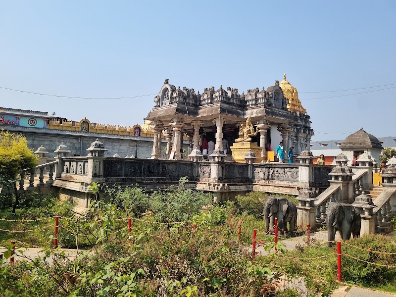 Shri Jagadguru Shankaracharya Mahasamsthana Dakshinamnaya Shri Sharada Peeta - Shri Jagadguru Shankaracharya Mahasamsthana Dakshinamnaya Shri Sharada Peeta C793+F59 Sri Math, near Temple, Sringeri, Karnataka 577139, India