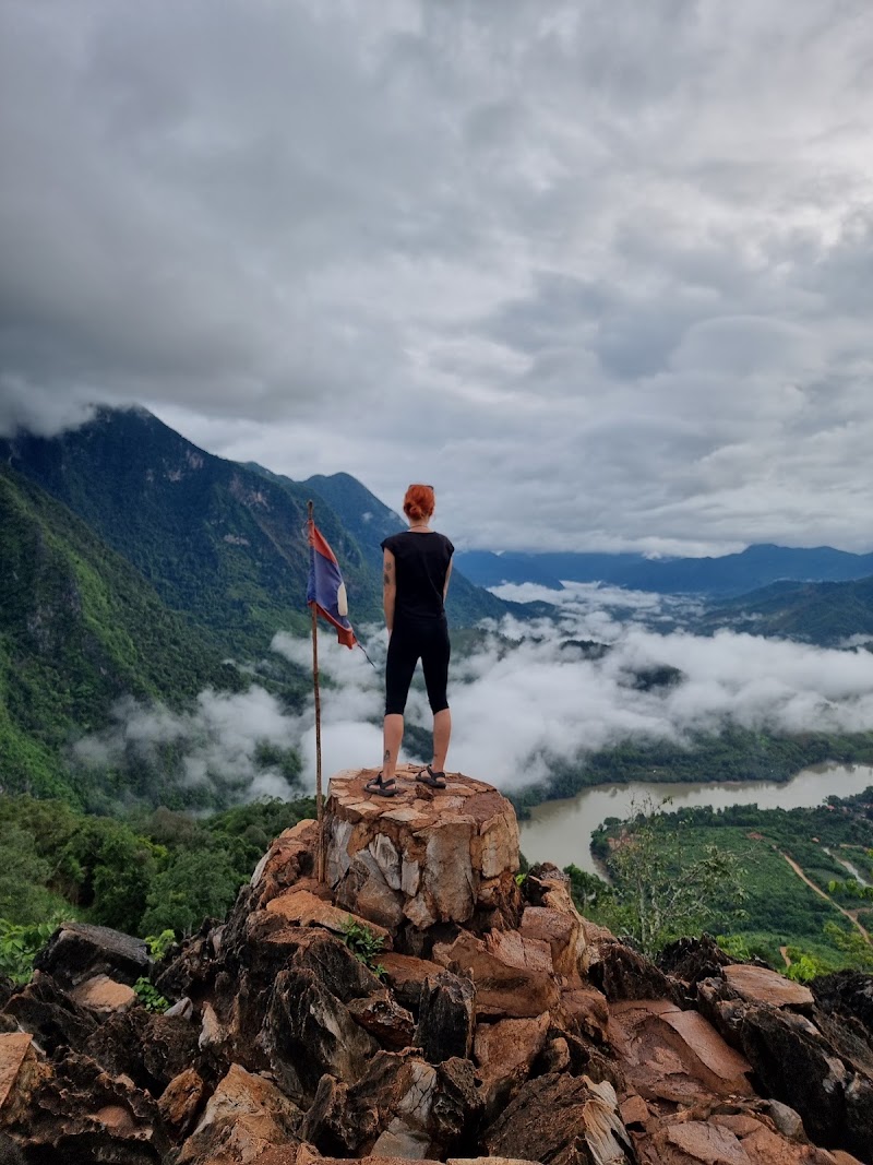 Phadeng Peak Viewpoint ຈຸດຊົມວິວພູຜາແດງ - Phadeng Peak Viewpoint ຈຸດຊົມວິວພູຜາແດງ, Nong Khiaw, Laos