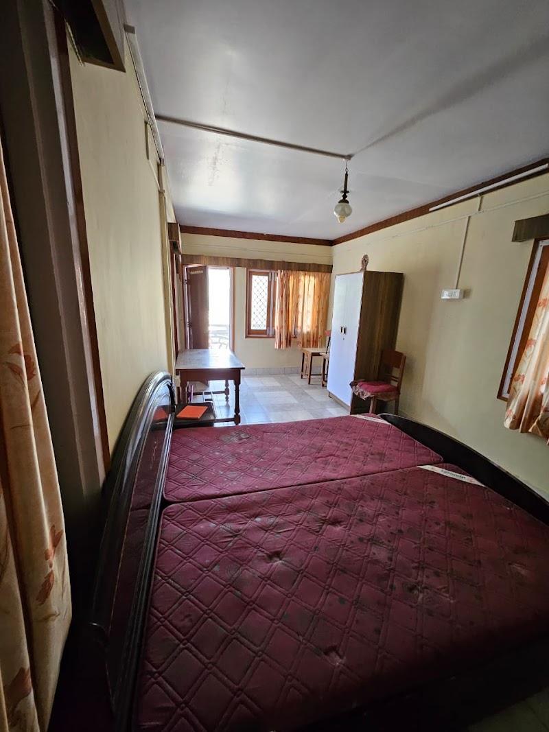 Flat for rent in Nainital - Flat for rent in Nainital, Rakesh kuteir hem Arya flat, Ayarpatta, Nainital, Uttarakhand 263001, India