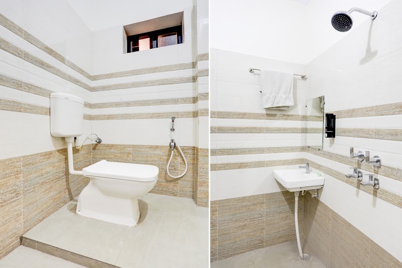 Hotel O The Lux - Hotel O The Lux Landmark- Aman, dhaba and Falaknuma masjid, Plot no.- 17, Street Number 2, Vivekanand Nagar, Kohka Housing Board, Kohka, Bhilai, Chhattisgarh 490023, India