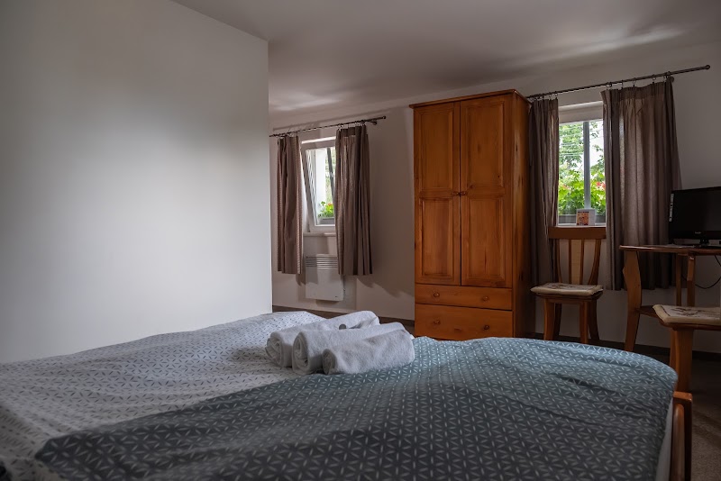 Wolf Cave Guesthouse - Wolf Cave Guesthouse, Zahrady 4, 407 47 Krásná Lípa-Varnsdorf 1, Czechia