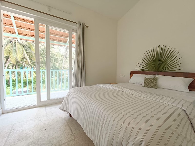 Beseco Bed and Breakfast - Beseco Bed and Breakfast, House no. 140, 1, Sernabatim Benaulim Rd, Ambeaxir, Benaulim, Goa 403708, India
