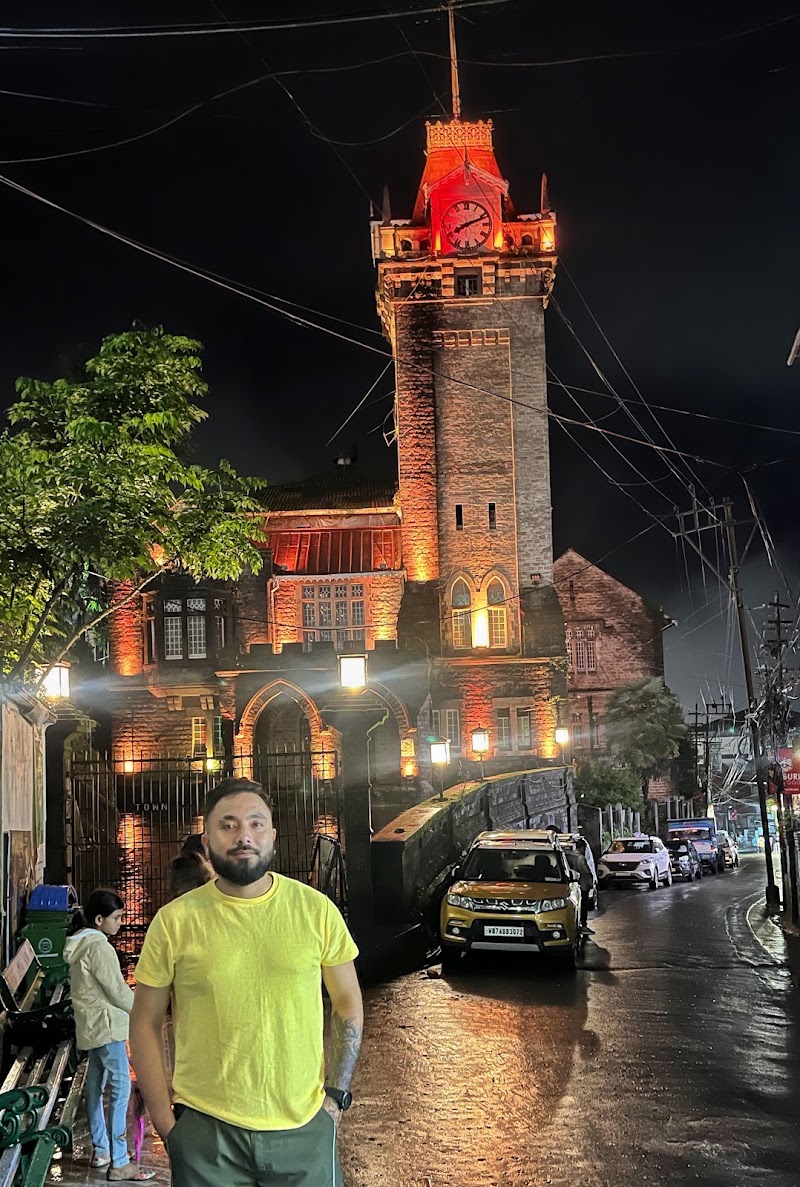 Darjeeling Clock Tower - Darjeeling Clock Tower 5, Laden la Rd, Chauk Bazaar, Darjeeling, West Bengal 734101, India