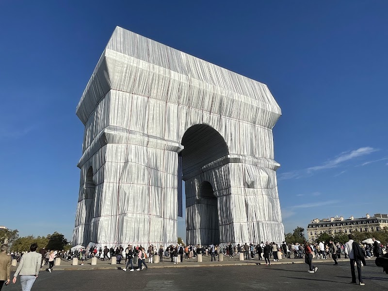 Arc de Triomphe - Arc de Triomphe Pl. Charles de Gaulle, 75008 Paris, France