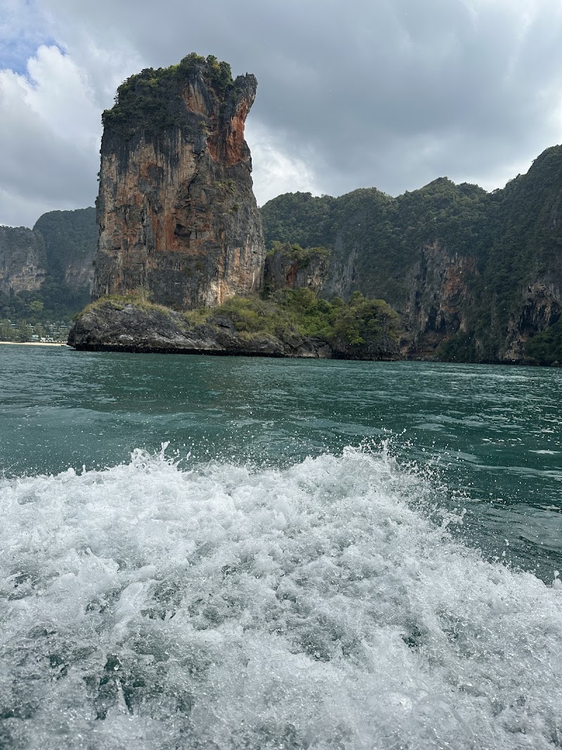 Long Boat Pick Up Point - Long Boat Pick Up Point, 4203, Tambon Ao Nang, Amphoe Mueang Krabi, Chang Wat Krabi 81180, Thailand