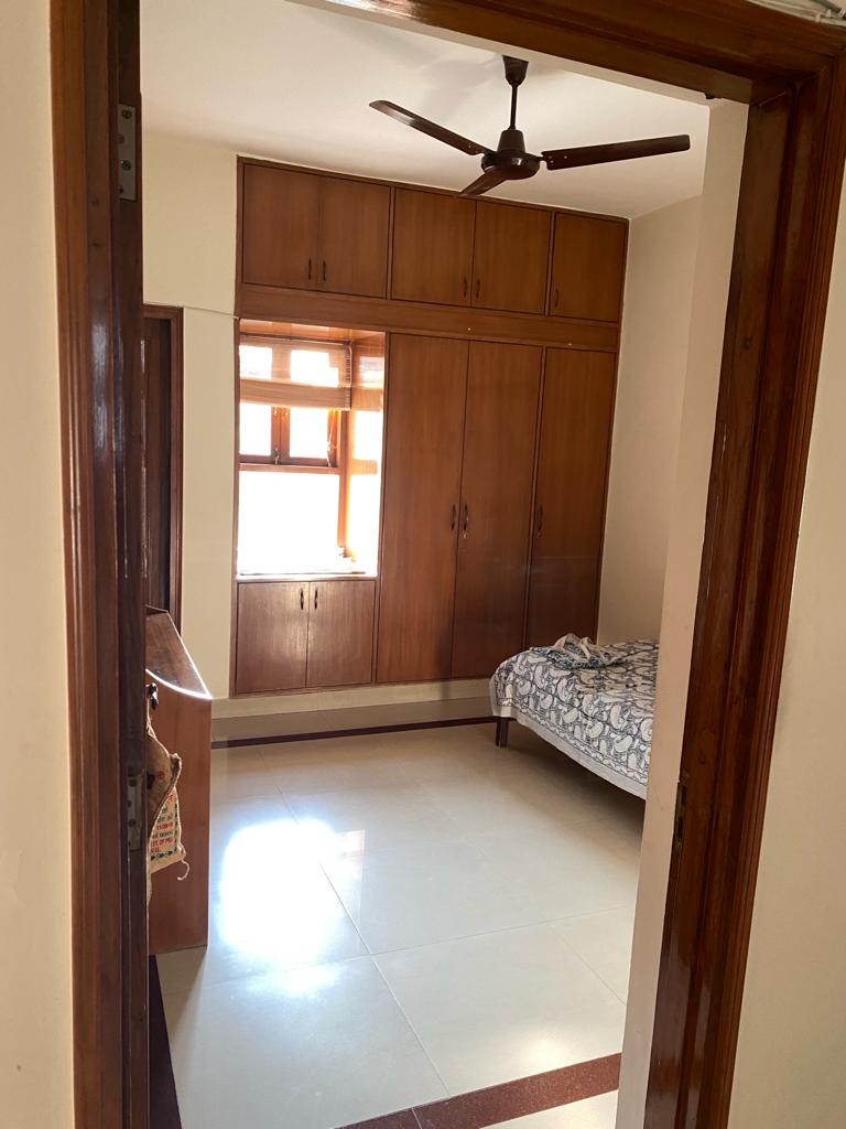 Azad Apartments - Azad Apartments, B1/04, Sri Aurobindo Marg, Vijay Mandal Enclave, Kalu Sarai, New Delhi, Delhi 110016, India