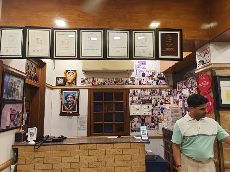 Shree Thaker Bhojanalay (Since 1945) - Shree Thaker Bhojanalay (Since 1945) Building No 31, Purshottam Niwas, Dadiseth Agiyari Ln, Charni Road East, Kalbadevi, Marine Lines, Mumbai, Maharashtra 400002, India