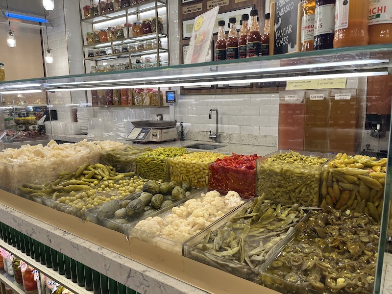 Famous Özcan Pickles - Famous Özcan Pickles, Caferağa, Güneşlibahçe Sok. No:7, 34710 Kadıköy/İstanbul, Türkiye