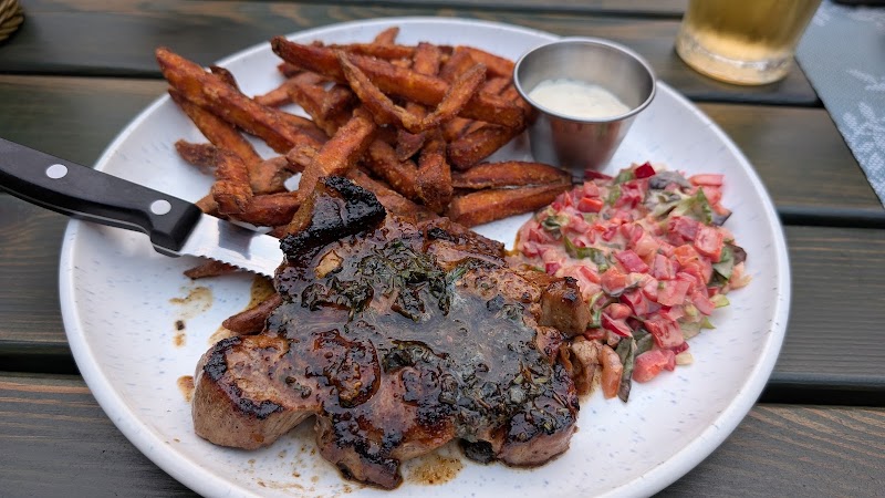 Street Food U Můstku - Street Food U Můstku, Hřensko 68, 407 17 Hřensko, Czechia