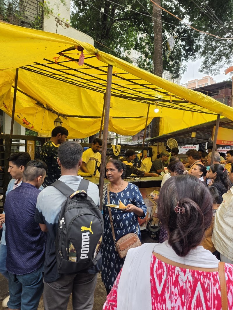 Nandu Vada Pav - Nandu Vada Pav 435, DK Sandu Marg, Chembur Gaothan, Chembur, Mumbai, Maharashtra 400071, India