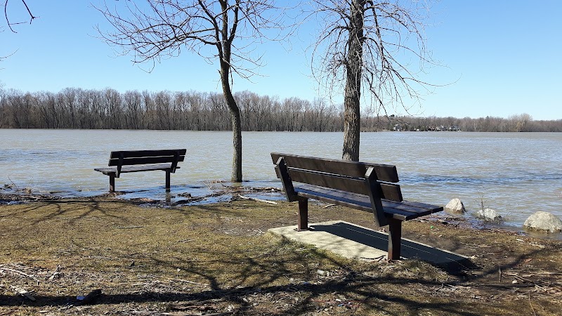 Berge des Baigneurs - Berge des Baigneurs 13 Rue Hotte, Laval, QC H7L 2R2, Canada