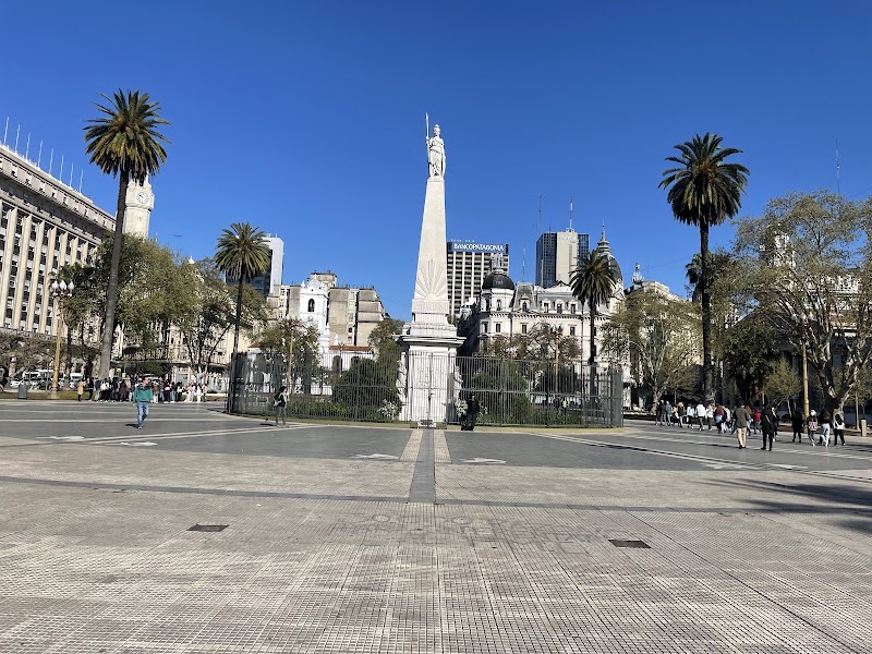 Plaza de Mayo - Plaza de Mayo, Av. Hipólito Yrigoyen s/n, C1087 Cdad. Autónoma de Buenos Aires, Argentina