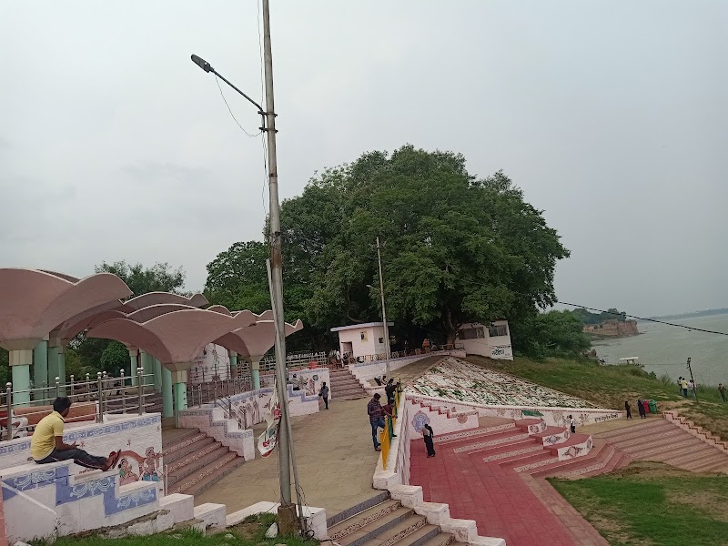 Saraswati Ghat - Saraswati Ghat Parade Ground Road, Near, New Yamuna Bridge, Allahabad fort, Prayagraj, Uttar Pradesh 211006, India