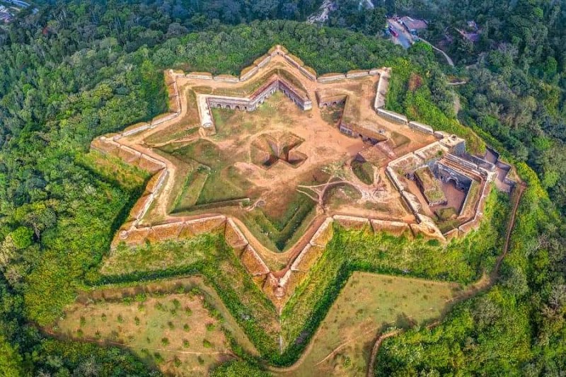 Manjarabad Fort
