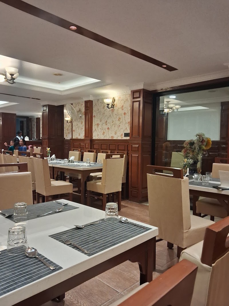 Kaimanam Restaurant by The Beehives - Kaimanam Restaurant by The Beehives Circle, Club Road, Ooty, Tamil Nadu 643001, India