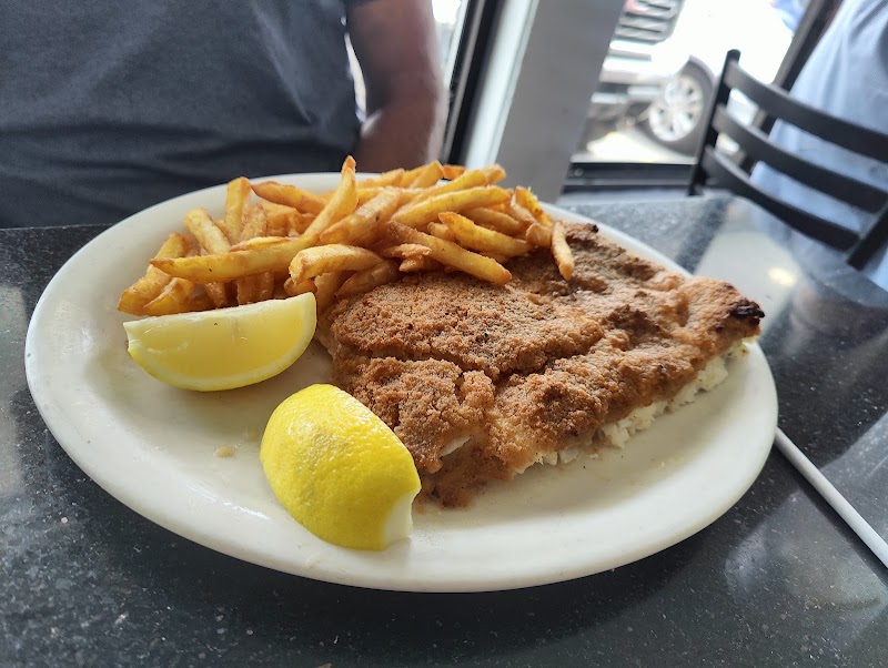 Causeway Restaurant - Causeway Restaurant 78 Essex Ave, Gloucester, MA 01930, USA