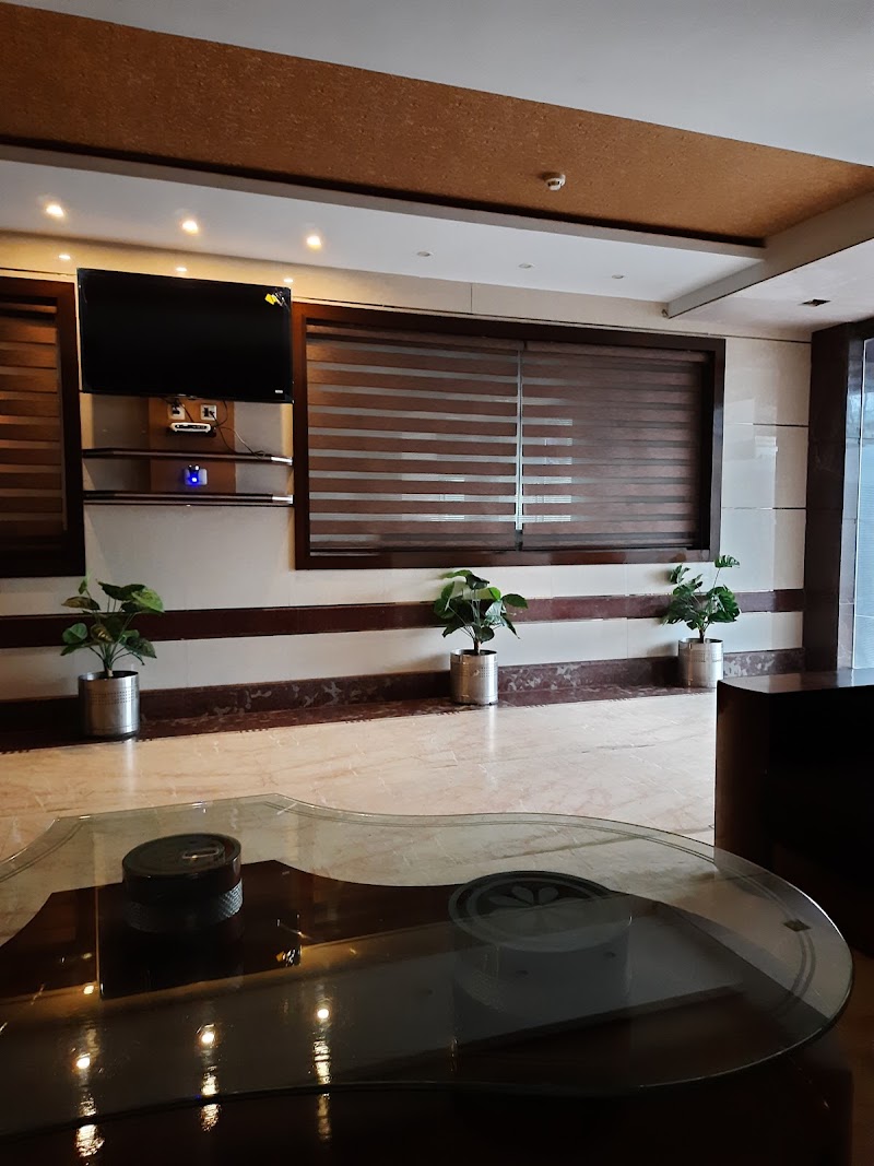 Hotel Basera Brij Bhoomi - Hotel Basera Brij Bhoomi, Atalla Chungi Parikrama Marg, Atalla Chungi Rd, Kishor Pura, Vrindavan, Uttar Pradesh 281121, India