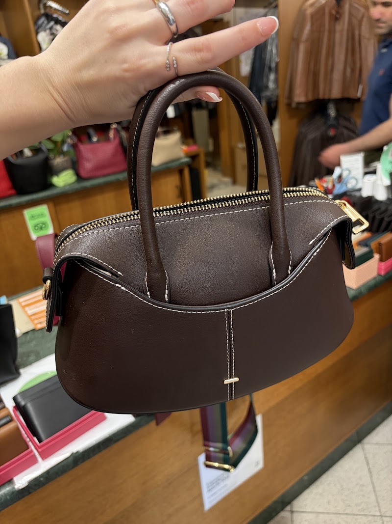 Il Perseo Leather Firenze - Il Perseo Leather Firenze, Borgo dei Greci, 24R, 50122 Firenze FI, Italy