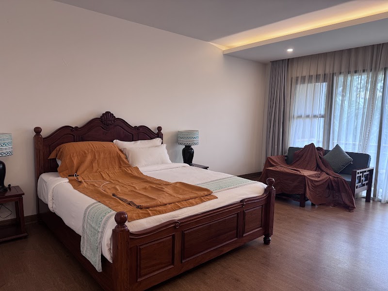 Angthong Hotel - Angthong Hotel, V4FH+34W, Lao-Thai Friendship Road, Luang Prabang, Laos