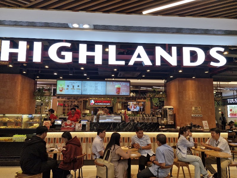 Highlands Coffee Vincom B3 - Highlands Coffee Vincom B3, 70, 72 Lê Thánh Tôn, Sài Gòn, Hồ Chí Minh, Vietnam