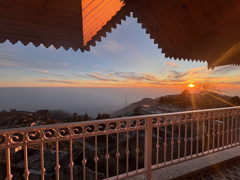 Pine Ridge Cottage - Pine Ridge Cottage The Mall Road, Mussoorie, Uttarakhand 248179, India