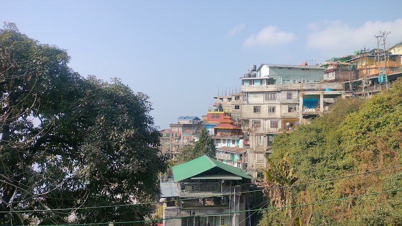 Merry Vista Darjeeling - Merry Vista Darjeeling Merry Villa, Merry Vista, Hill Cart Rd, opposite Maruti Suzuki Sevice Centre Merry Vista, Rajbari, Darjeeling, West Bengal 734101, India