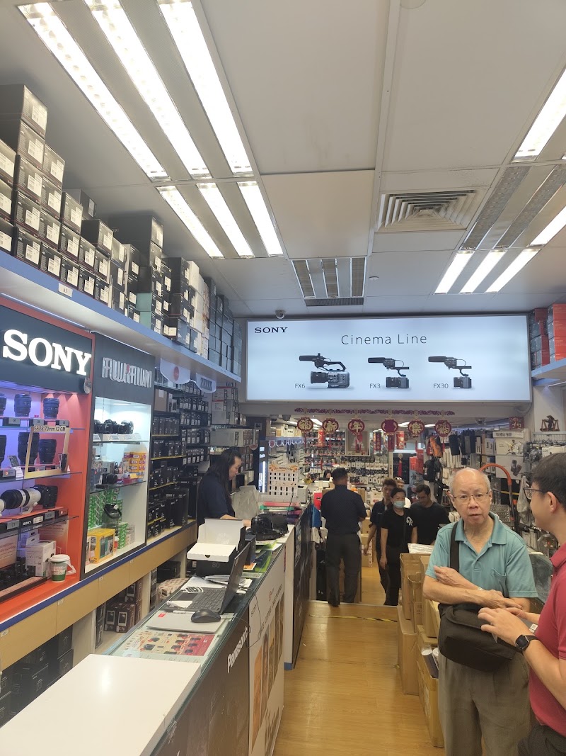 Alan Photo Pte Ltd (Sim Lim Square) - Alan Photo Pte Ltd (Sim Lim Square) 1 Rochor Canal Rd, #01-38 Sim Lim Square, Singapore 188504
