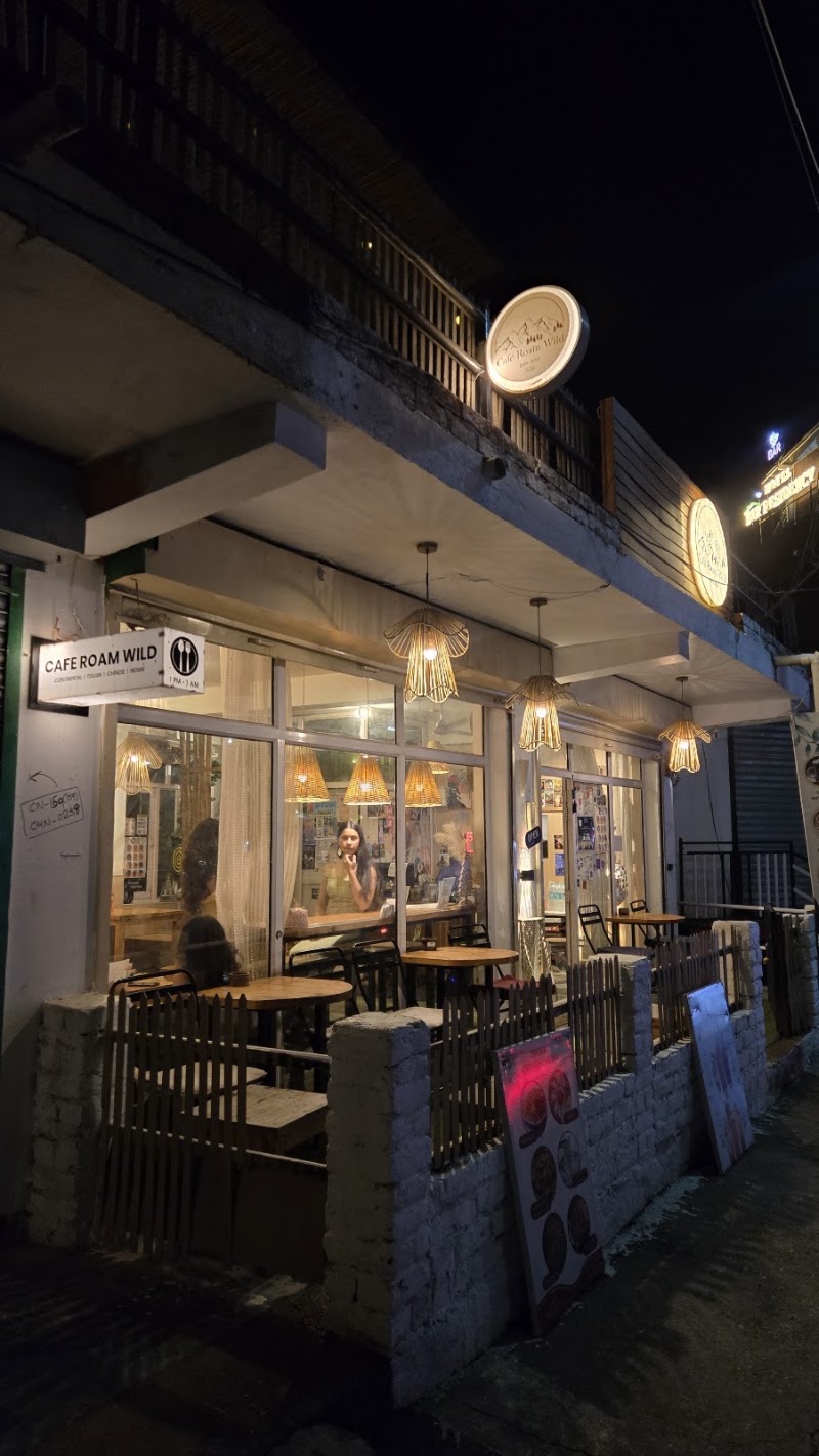 Café Roam Wild - Café Roam Wild, Landing site, Bir, Suja, Himachal Pradesh 176077, India