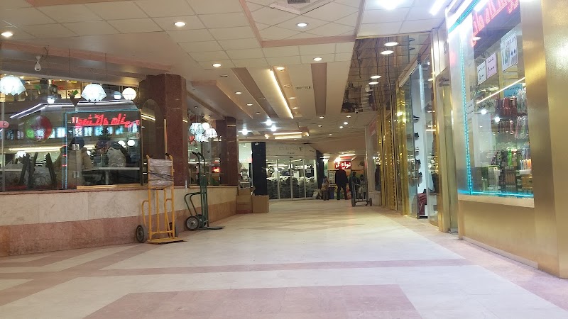 Venous Mall - Venous Mall, Jefrud-e Pain, Gilan Rast استان گیلان، رشت، بزرگراه رشت به انزلی شهید فاتحی سازمان منطقه آزاد انزلی فاز گردشگری و تجارت بلوار، FM3F+R84, Iran