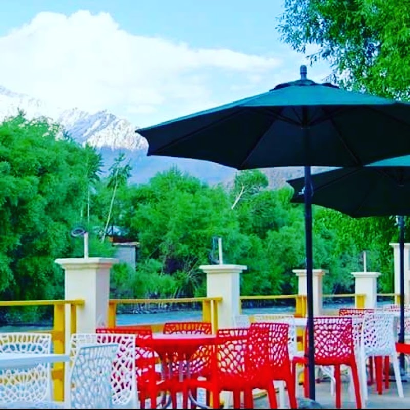 Hotel Jazeera Hangout - Hotel Jazeera Hangout, CHANGRAH MARKET, Balti Bazar, Kargil, 194103