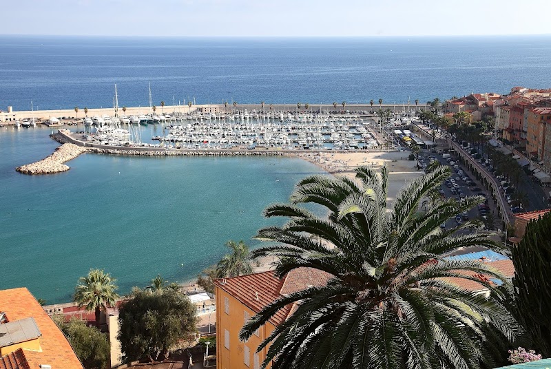 Vieux Port de Menton - Vieux Port de Menton Quai Napoléon III, 06500 Menton, France
