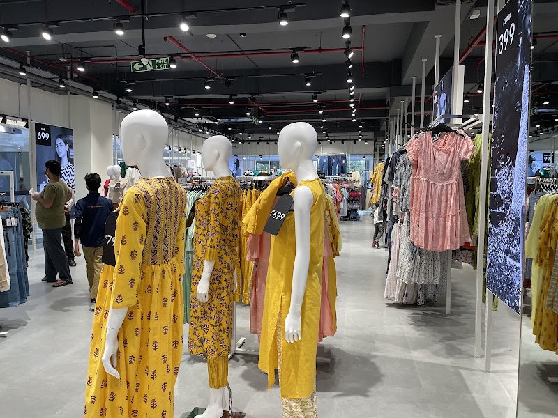 Zudio - Mall 51, Gurugram - Zudio - Mall 51, Gurugram Mall 51 Shop No- 10,11,12 & 13 Plot No M-1 Bindapur, Sector 51, Gurugram, Haryana 122018, India