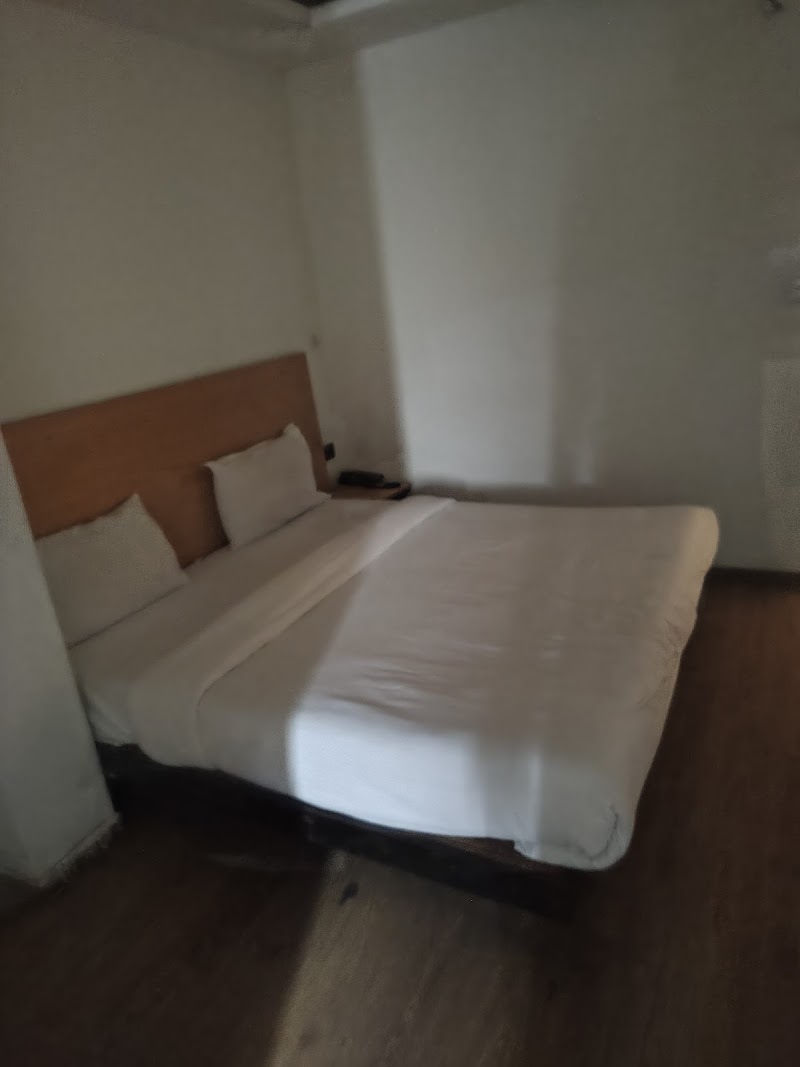 FabHotel F9 Sector 58 - Hotel in Sector 58, Noida - FabHotel F9 Sector 58 - Hotel in Sector 58, Noida No M1, A, Bishanpura Rd, Bishanpura, Sector 58, Noida, Uttar Pradesh 201301, India